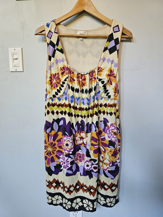 ECI Dresses & Skirts - ECI New York Bold Retro Floral Geo Print Shift Dress Size 8 Sleeveless Lined Puc